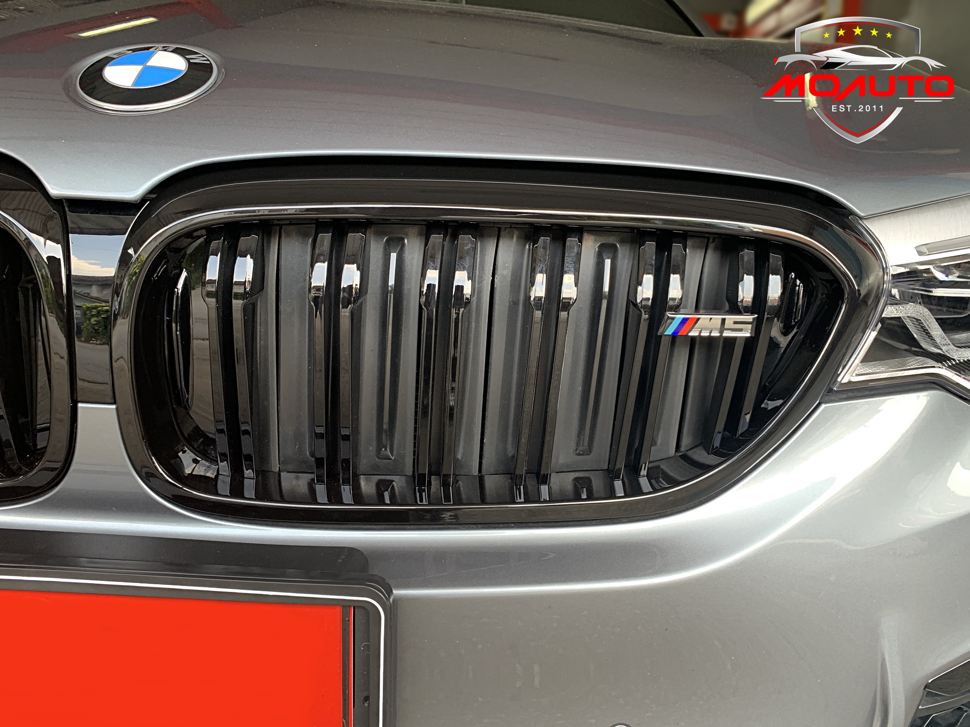 กระจังหน้า ทรง M5 ซี่คู่ ดำเงา BMW G30