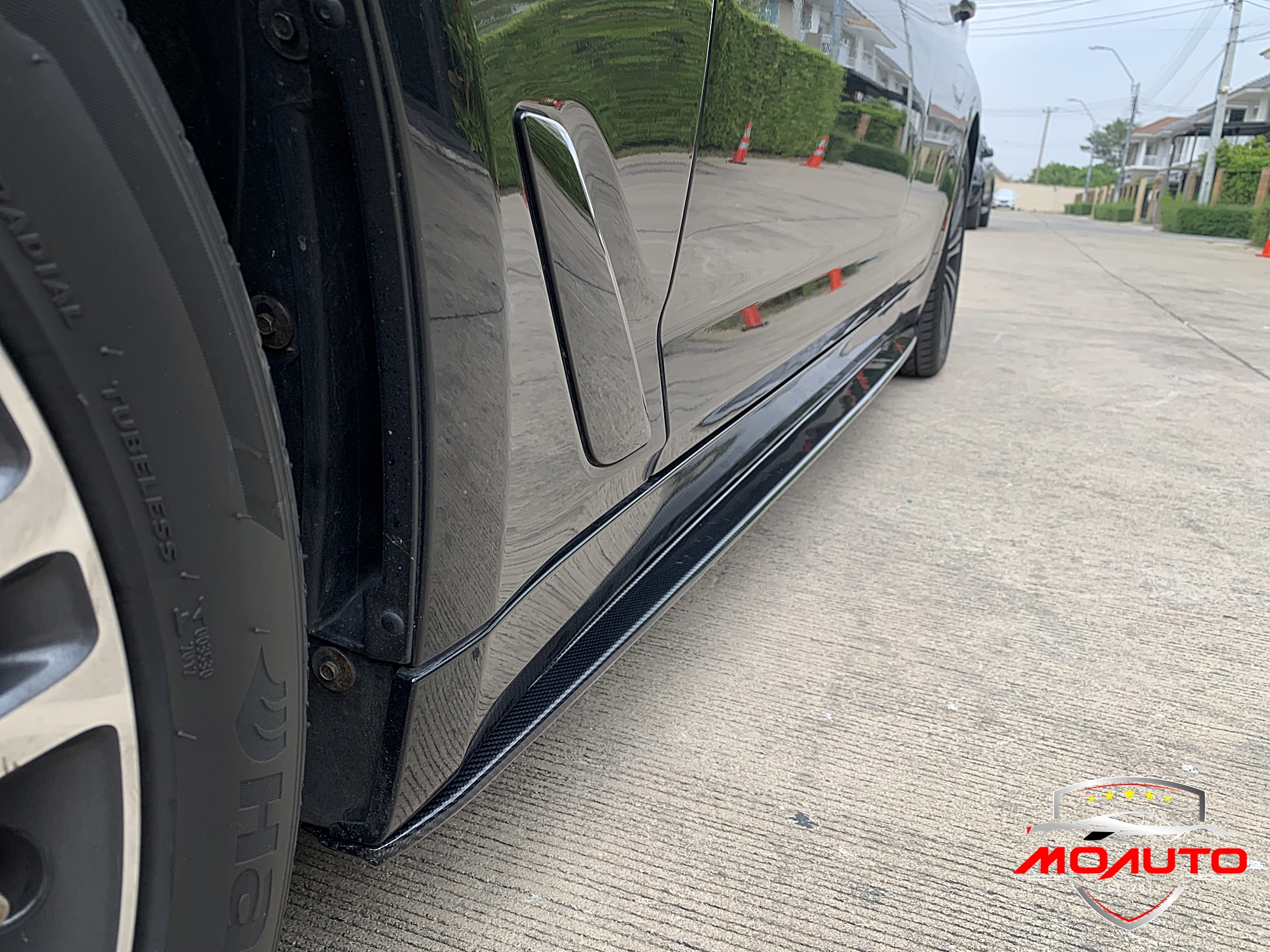 ลิ้นสเกิร์ตข้าง คาร์บอน แท้ / ดำเงา BMW G30