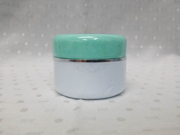 ครีมสมุนไพร "ตะไคร้หอมป้องกันยุง" ตลับใหญ่ บรรจุ 30 กรัม