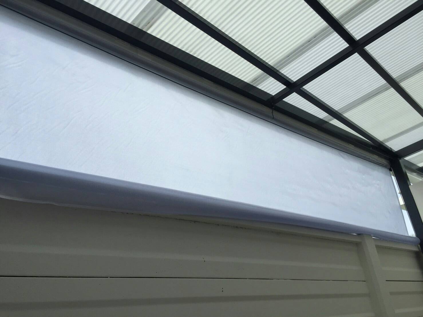 ผ้าใบชักรอกสีขุุ่น skylight solarview 4M X ุ4M ผ้าใบสีขุ่น โปร่งแสง (ไม่รวมเสาเหล็กค้ำยัน) ผ้าใบกันสาดแบบขุ่นมัว ผ้าใบกันฝนโปร่งแสง ผ้าใบม้วนกันฝนแบบขุ่น ผ้าใบม้วนกันแดดสีขุ่น สีขุ่น Sky Light Solar View