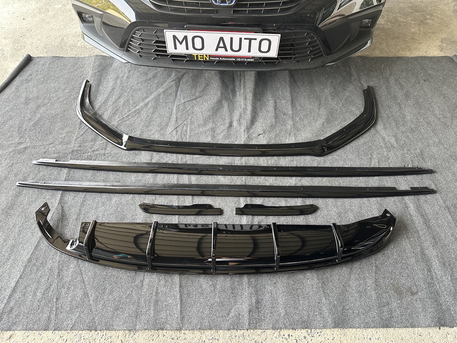 ลิ้นข้างดำเงา CIVIC FE