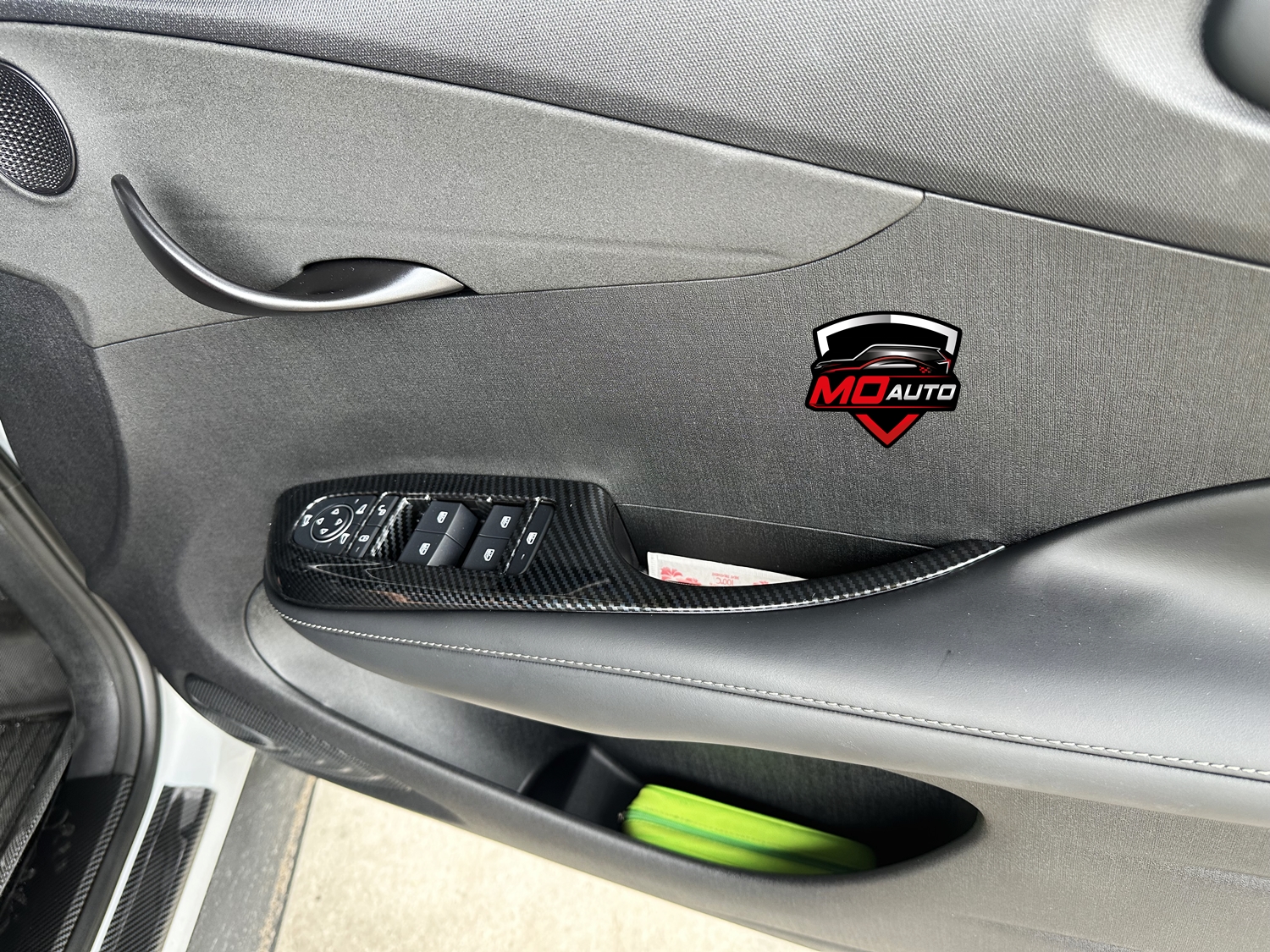 ครอบคาร์บอนภายในห้องโดยสาร BYD DOLPHIN