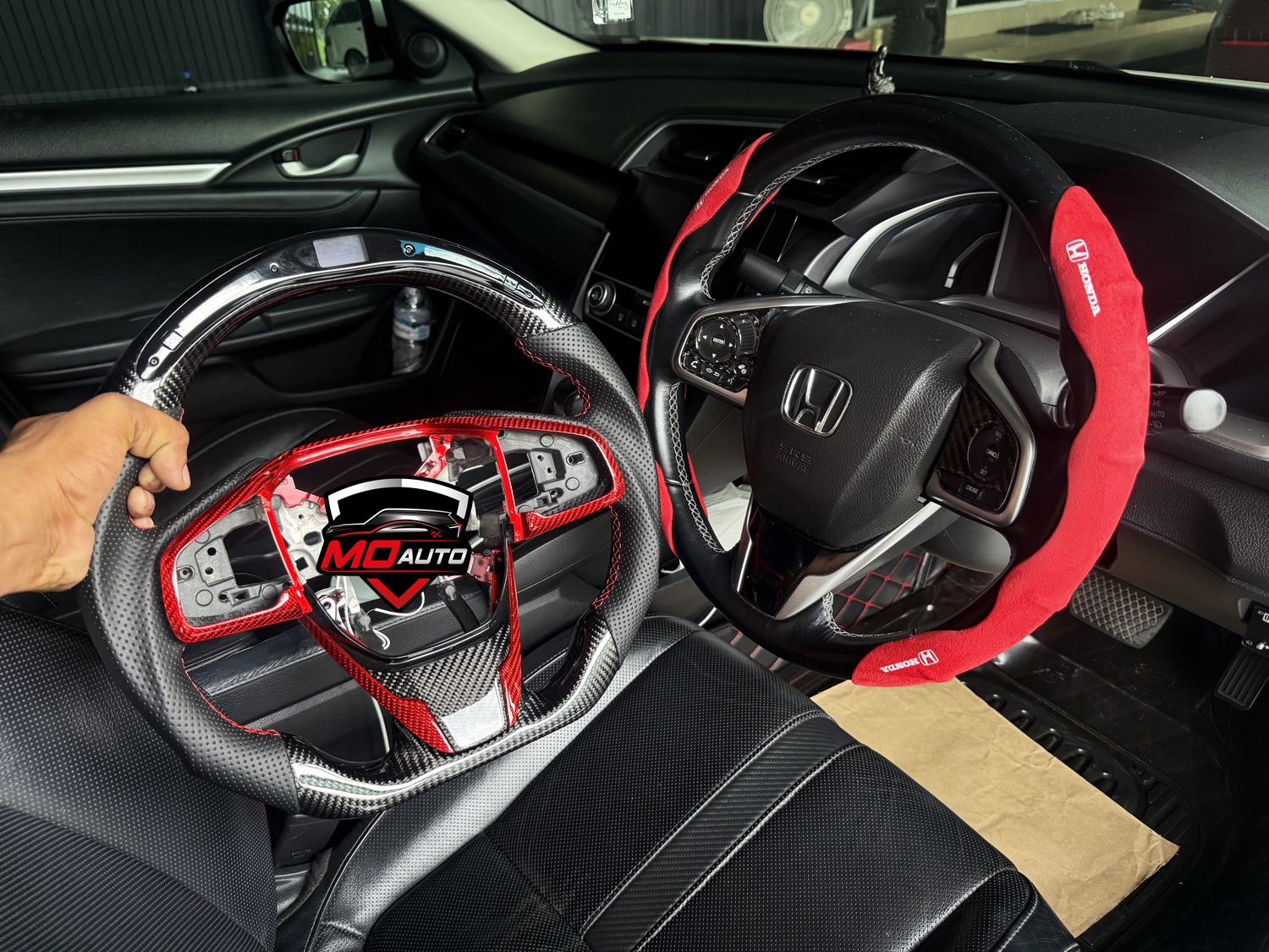 พวงมาลัย LED คาร์บอนแท้ พร้อมหน้าจอแสดงผล CIVIC FC / FK