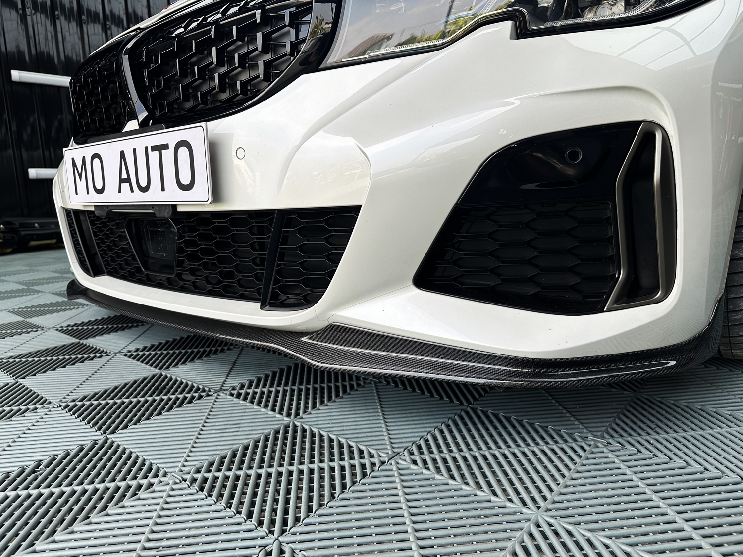 ลิ้นหน้า BMW G20 ทรง MP2