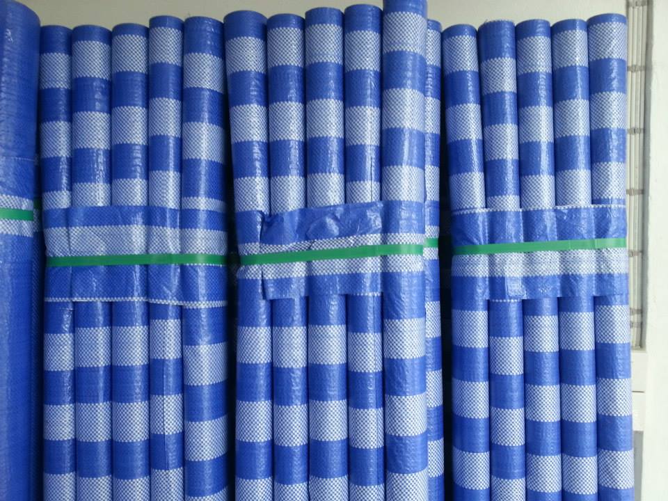 ผ้าใบ เคลือบ1ด้าน ฟ้าขาว ฟ้าล้วน ผ้าฟางริ้ว ขนาดกว้าง 3 หลา x ยาว 5 เมตร รังสิต ปทุมธานี คลุมสินค้า กันสาด กันฝุ่น กันฝน กันแดด คลุมงานก่อสร้าง น้ำหนักเบา ทนทาน