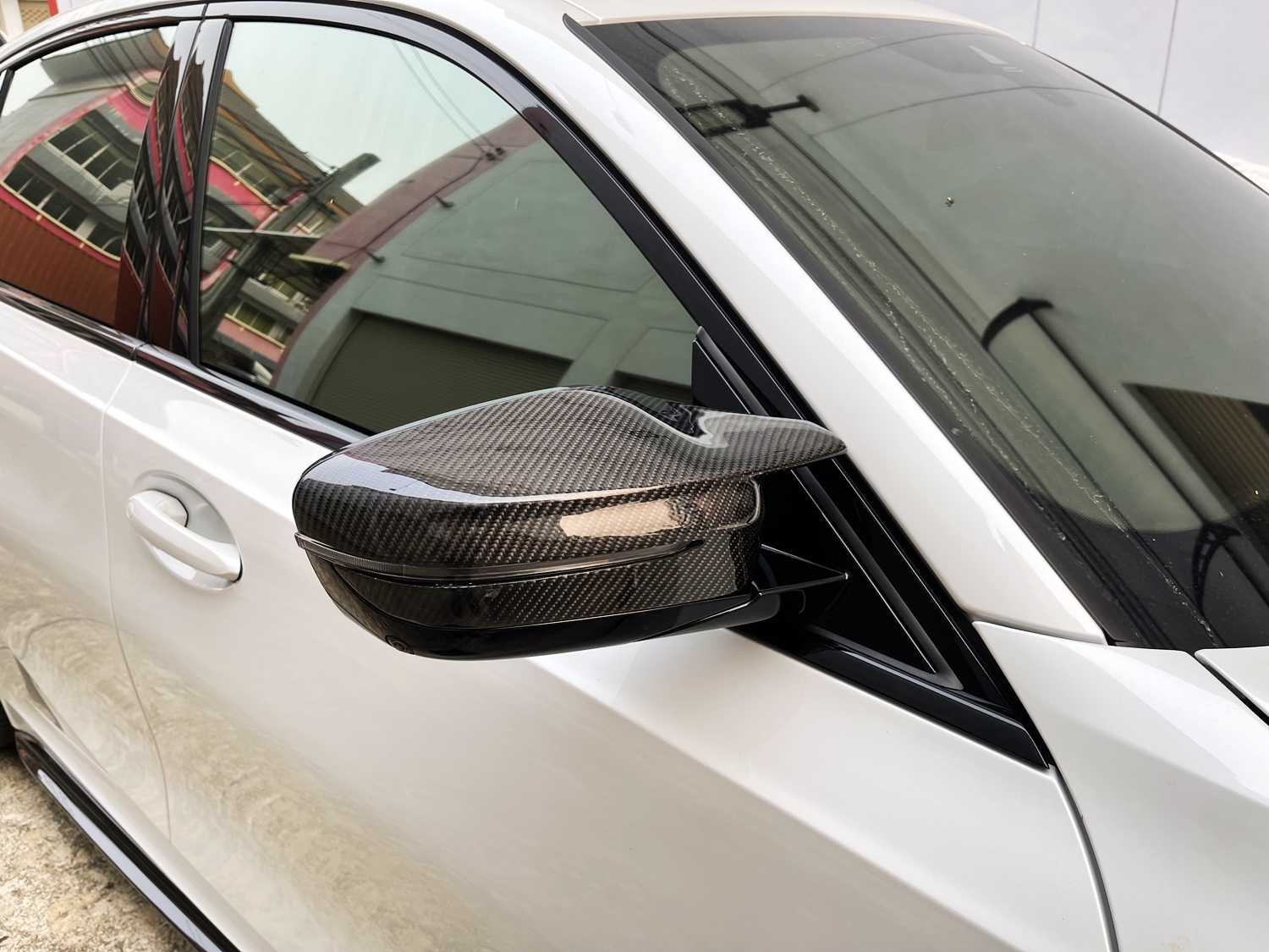 ฝากระจกมองข้างคาร์บอนแท้ ทรง M3 BMW G20