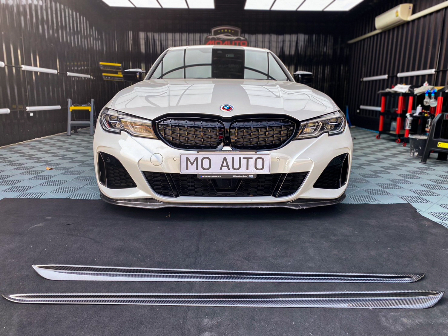 ลิ้นข้าง PURE CARBON ทรง MP BMW G20