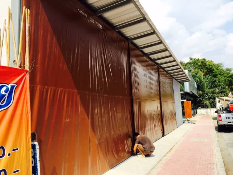 ผ้าใบชักรอก กว้าง 6เมตร สูง 5มตร (ไม่รวมเสาค้ำ) กันสาดผ้าใบ ชักรอกผ้าใบ ผ้าใบม้วนขึ้นลง ผ้าใบม้วนเก็บได้ ผ้าใบตลาดนัด มีทุกสี 6m x 5m