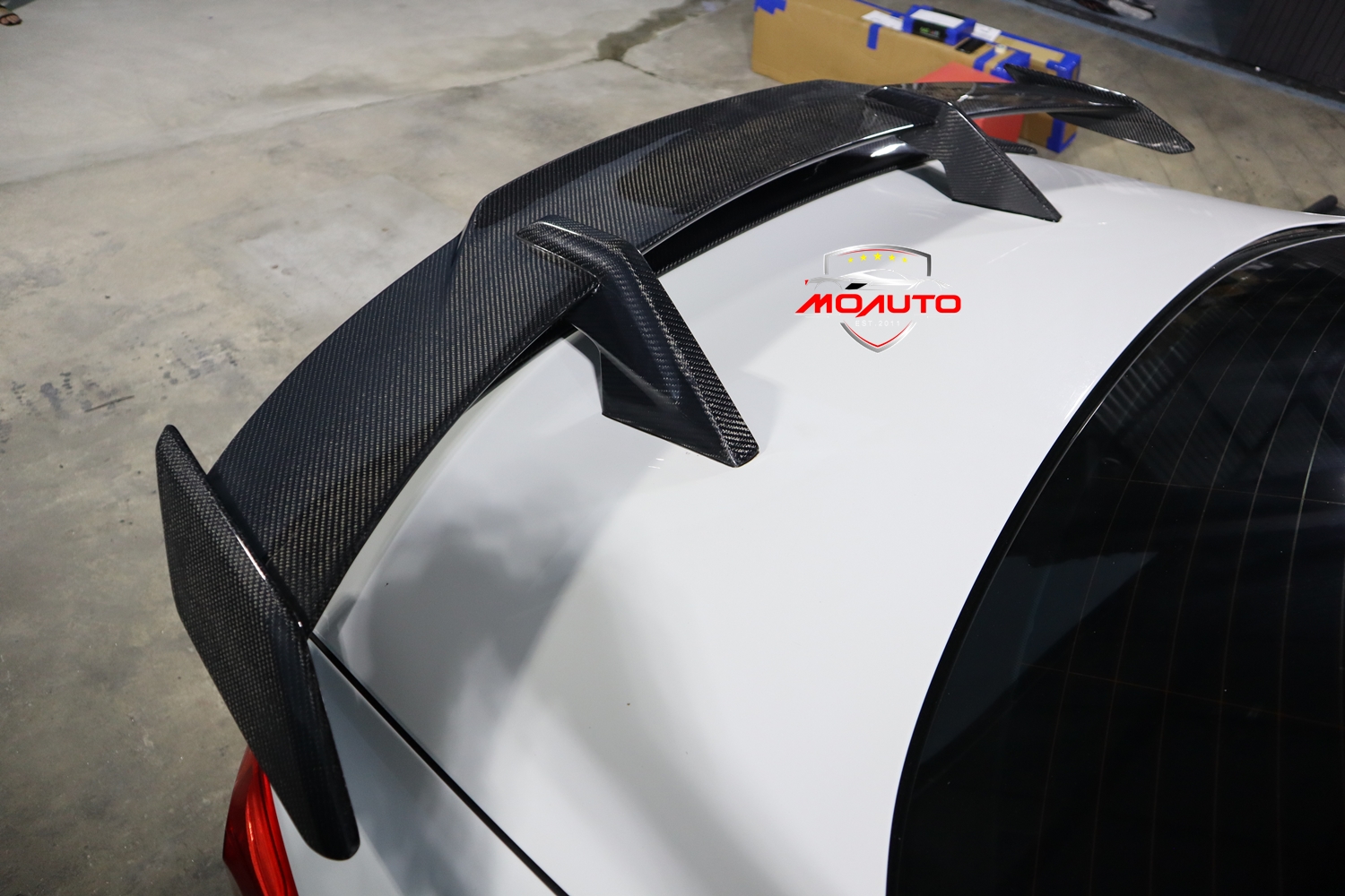 สปอยเลอร์ฝากระโปรงท้ายคาร์บอน BMW SERIES 5 G30 ทรง MP ปีกยก