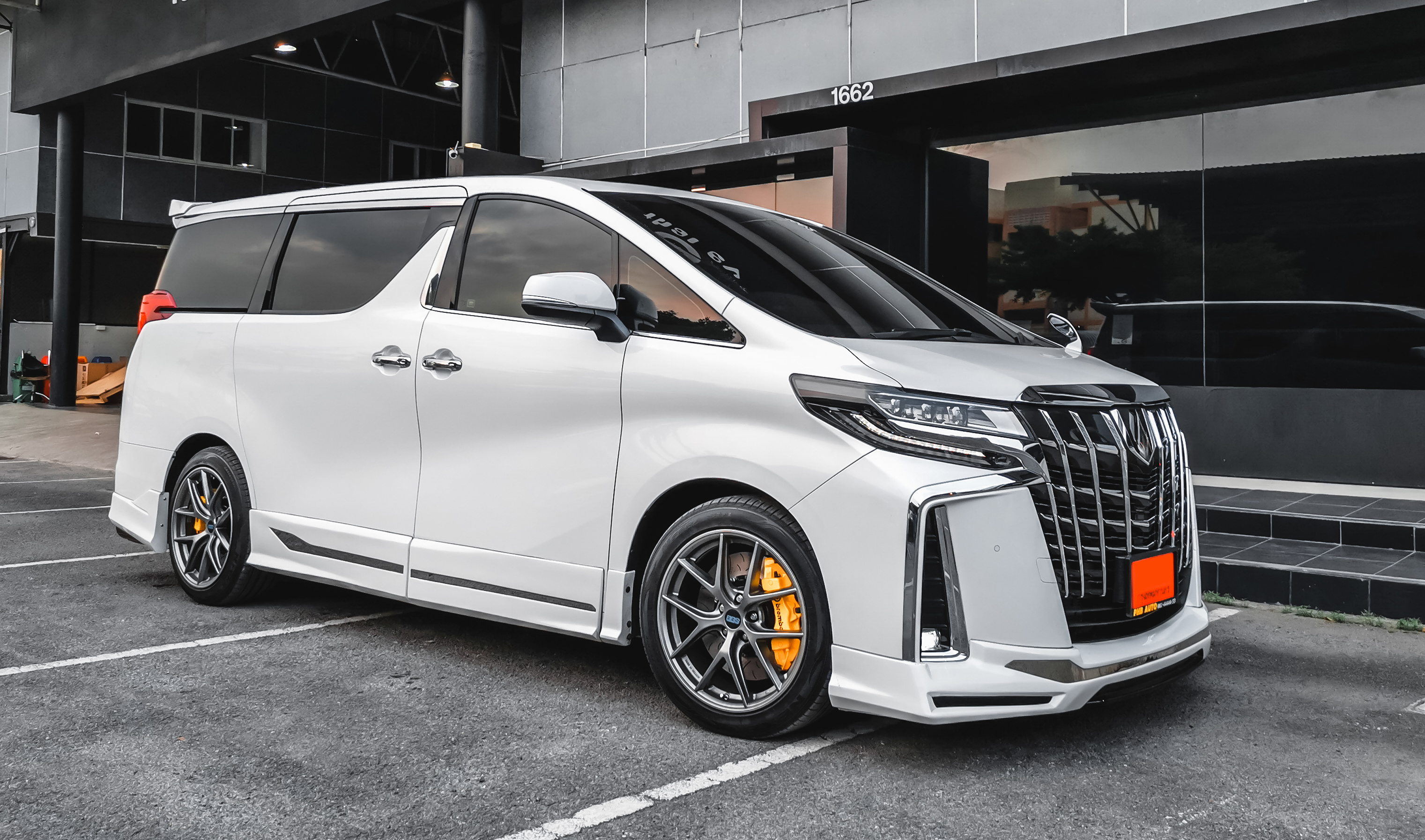 ชุดแต่งรอบคัน ZERCON-X ALPHARD 30 MC