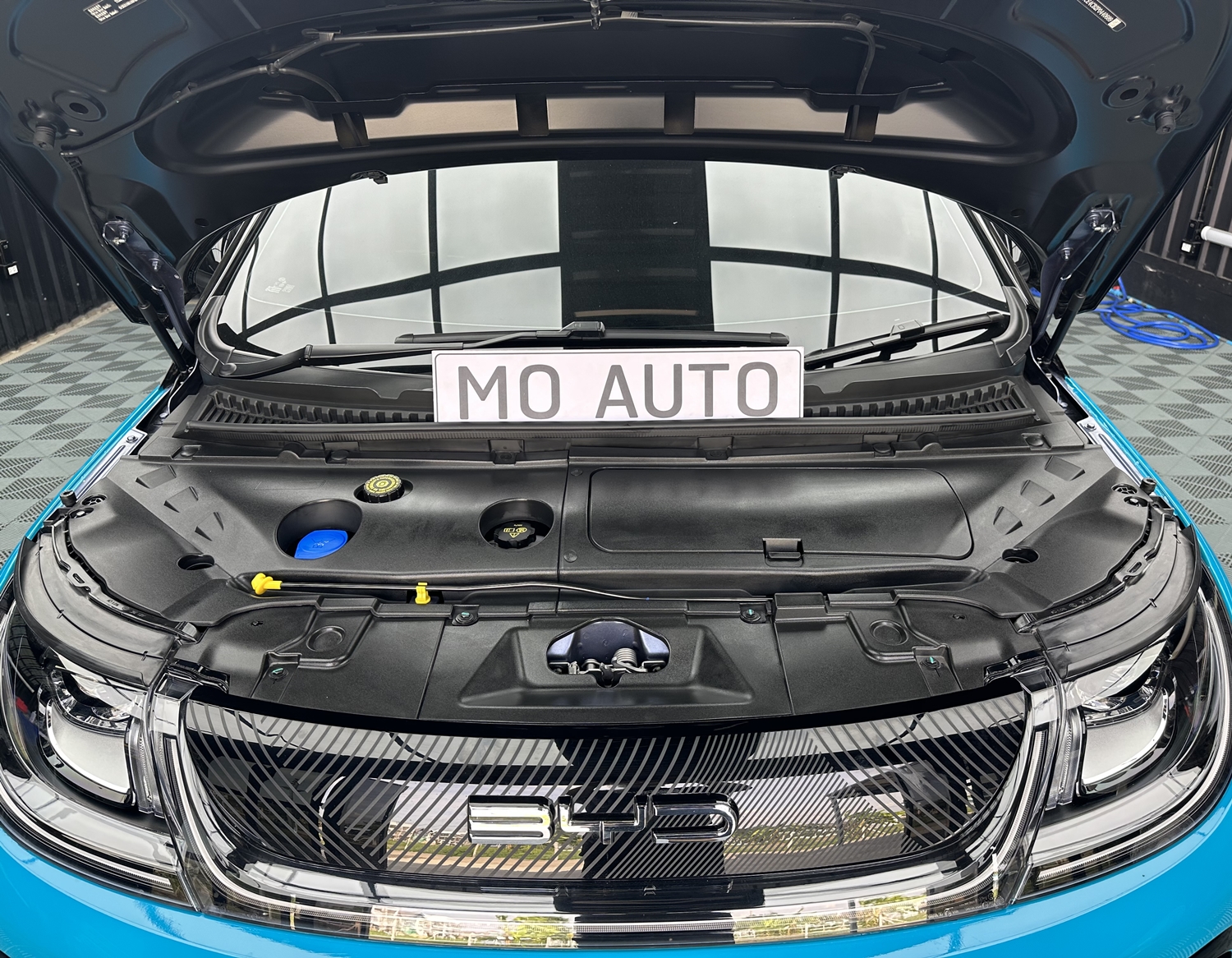 แผ่นปิดใต้ฝากระโปรงหน้าพร้อมช่องเก็บของ BYD DOLPHIN