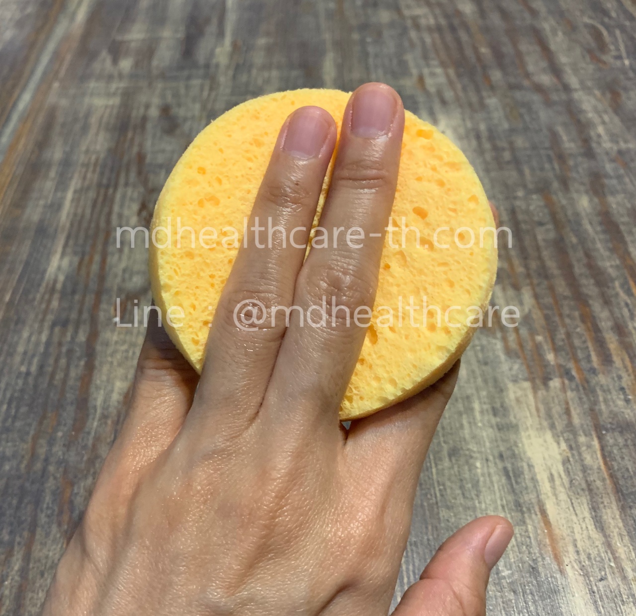 (2ชิ้น/ห่อ) ฟองน้ำล้างหน้า ขัดหน้า ขัดสิวเสี้ยน ขนาด 8cm หนา 1cm