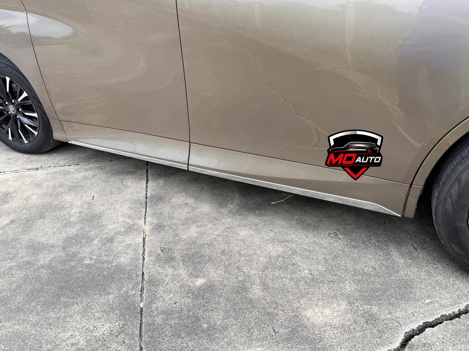 คิ้วกันกระแทกชายประตูล่าง ALPHARD 40 / VELLFIRE 40