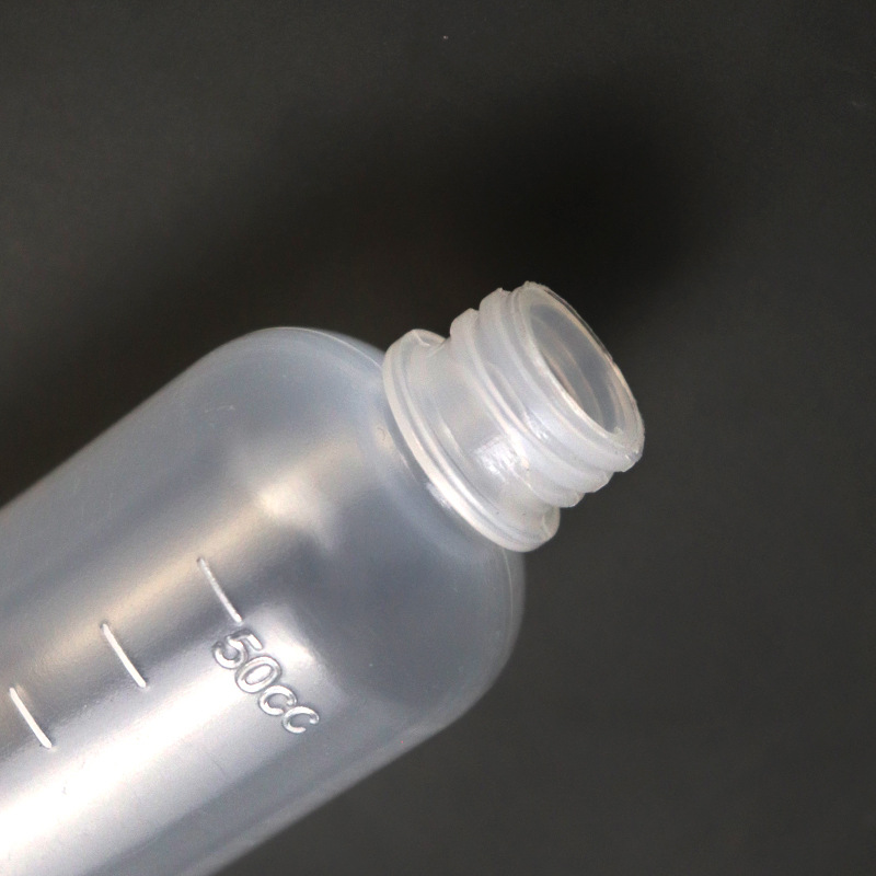 ขวดพลาสติก พร้อมหัวฉีดเข็ม และหัวฉีดพลาสติก 50g 005442