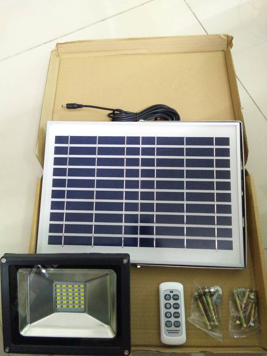 Flood Light Model: SL-380B (Type: All in one)