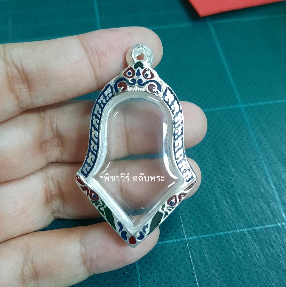 ตลับเงินลงยา ใส่ท้าวเวสสุวรรณ