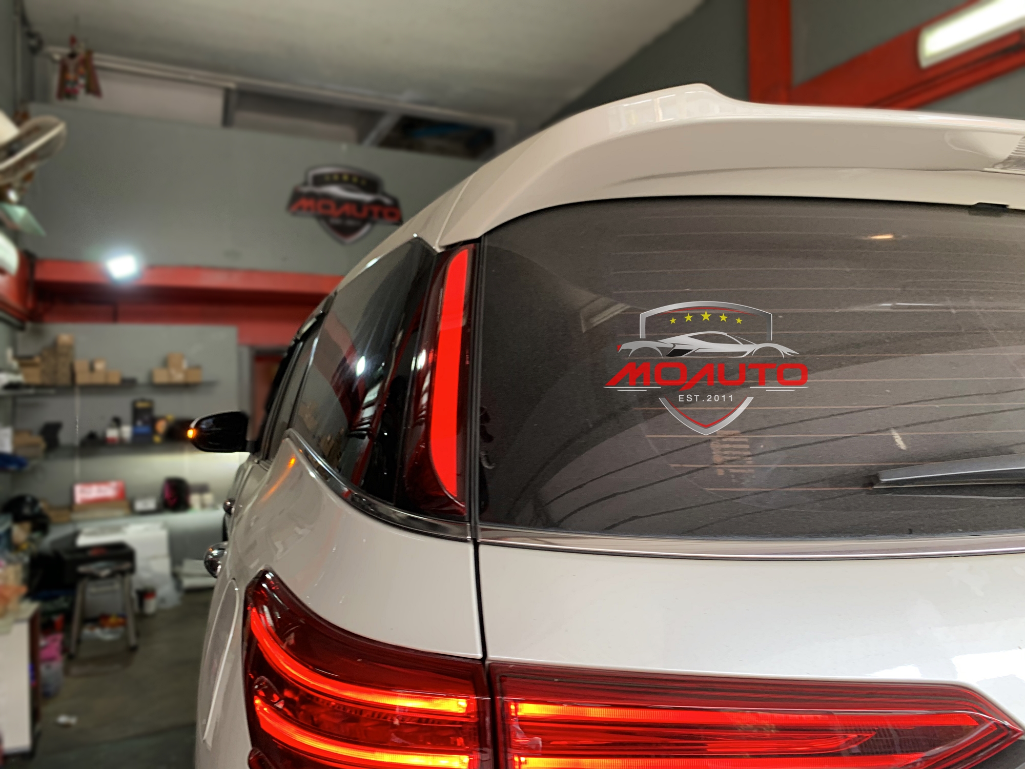 ไฟเสาท้ายรถ LED New Fortuner