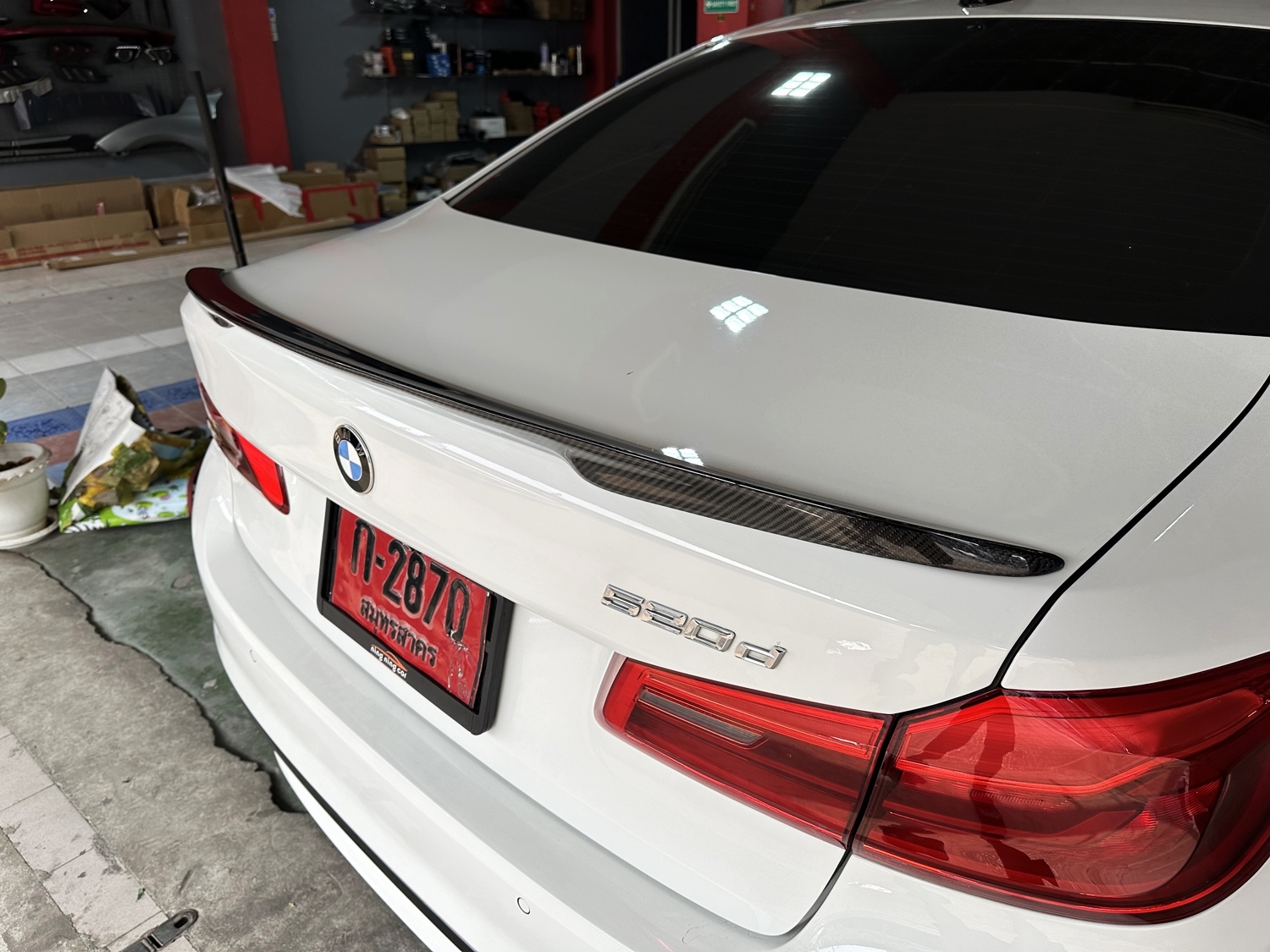 สปอยเลอร์ฝากระโปรงท้าย BMW G30 Carbon ทรง M Performance