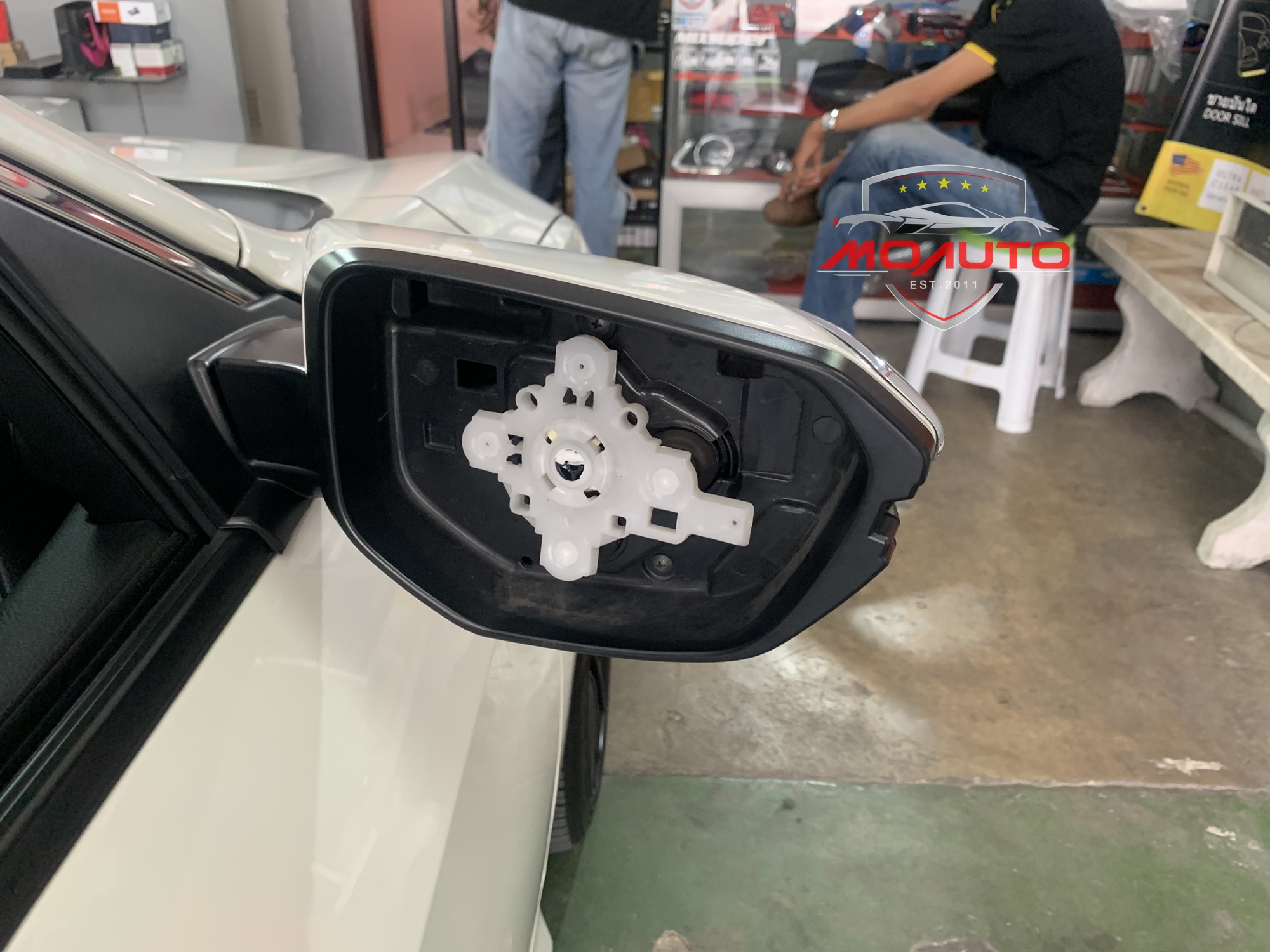 ชุดกระจกช่วยเตือนมุมอับสายตา V1 (Blind Spot Monitor) CIVIC FC / FK