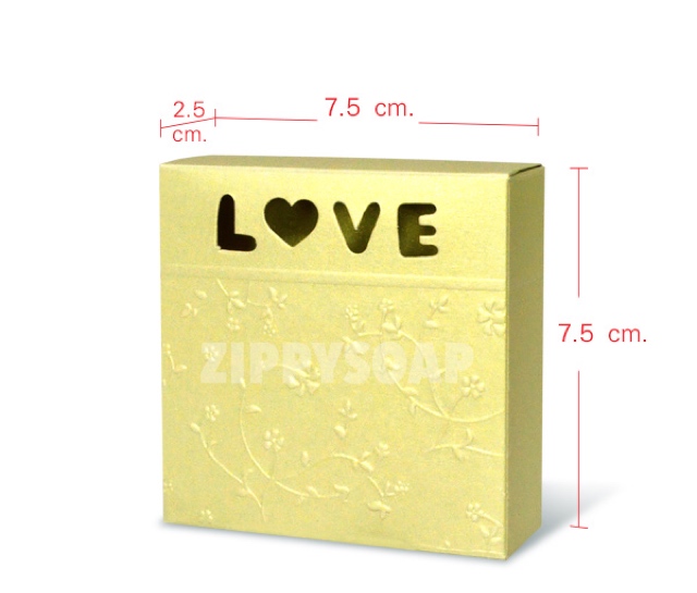 กล่องกระดาษ เคลือบเงาชิมเมอร์ ปั๊มลายนูนสีทอง LOVE 20 ชิ้น 7.5*2 CM