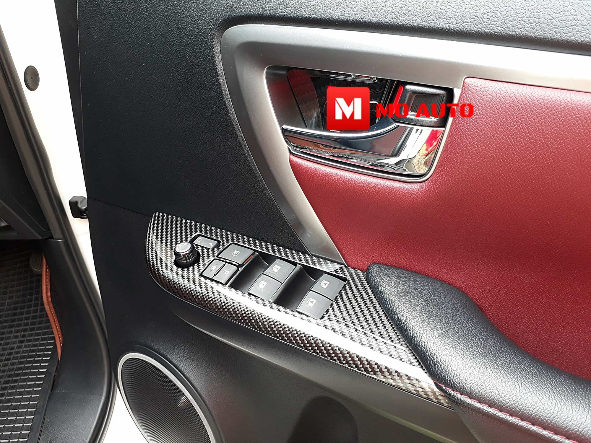 แผงสวิตประตูคาร์บอนแท้ NEW FORTUNER REVO