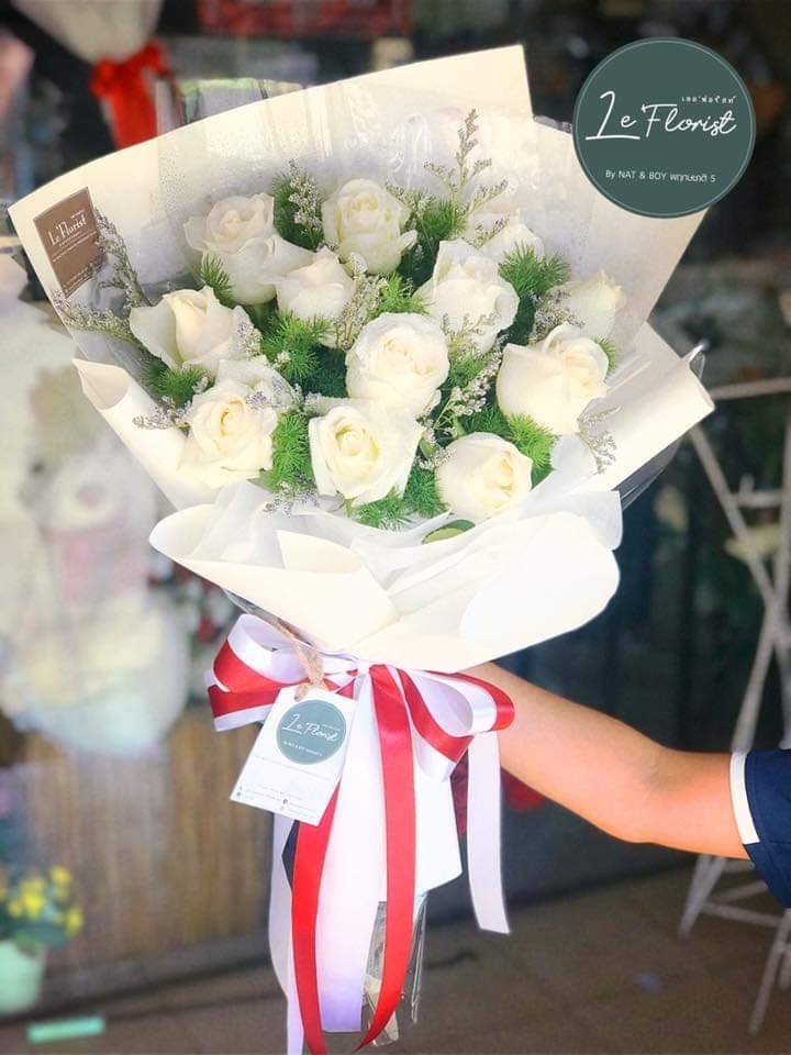 12 Thai White Rose with White paper