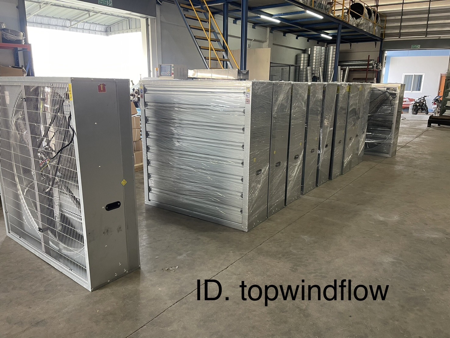 พัดลมฟาร์ม 36 นิ้ว (TOPWINDFLOW)