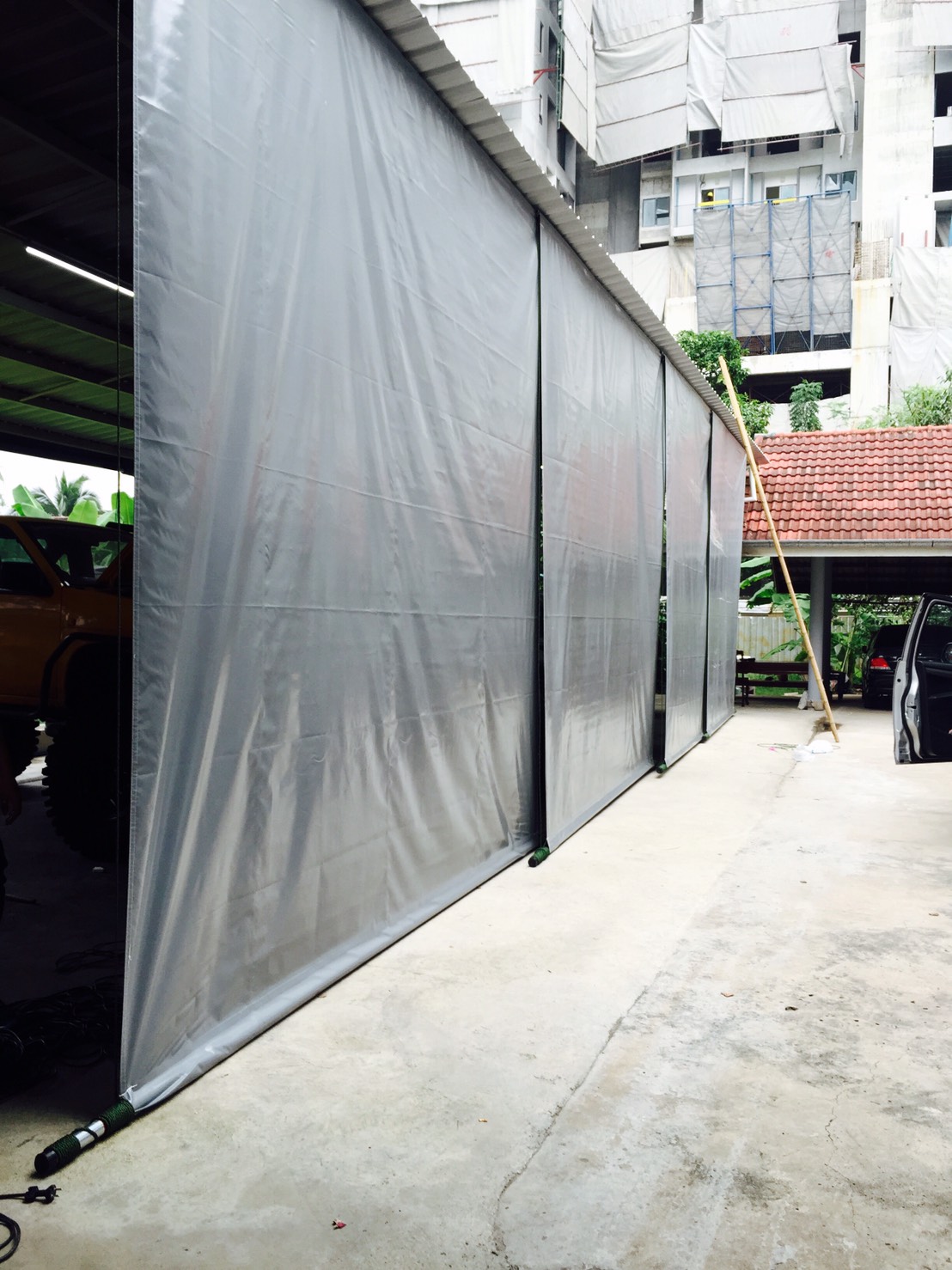 ผ้าใบชักรอก กว้าง 6เมตร สูง 5มตร (ไม่รวมเสาค้ำ) กันสาดผ้าใบ ชักรอกผ้าใบ ผ้าใบม้วนขึ้นลง ผ้าใบม้วนเก็บได้ ผ้าใบตลาดนัด มีทุกสี 6m x 5m