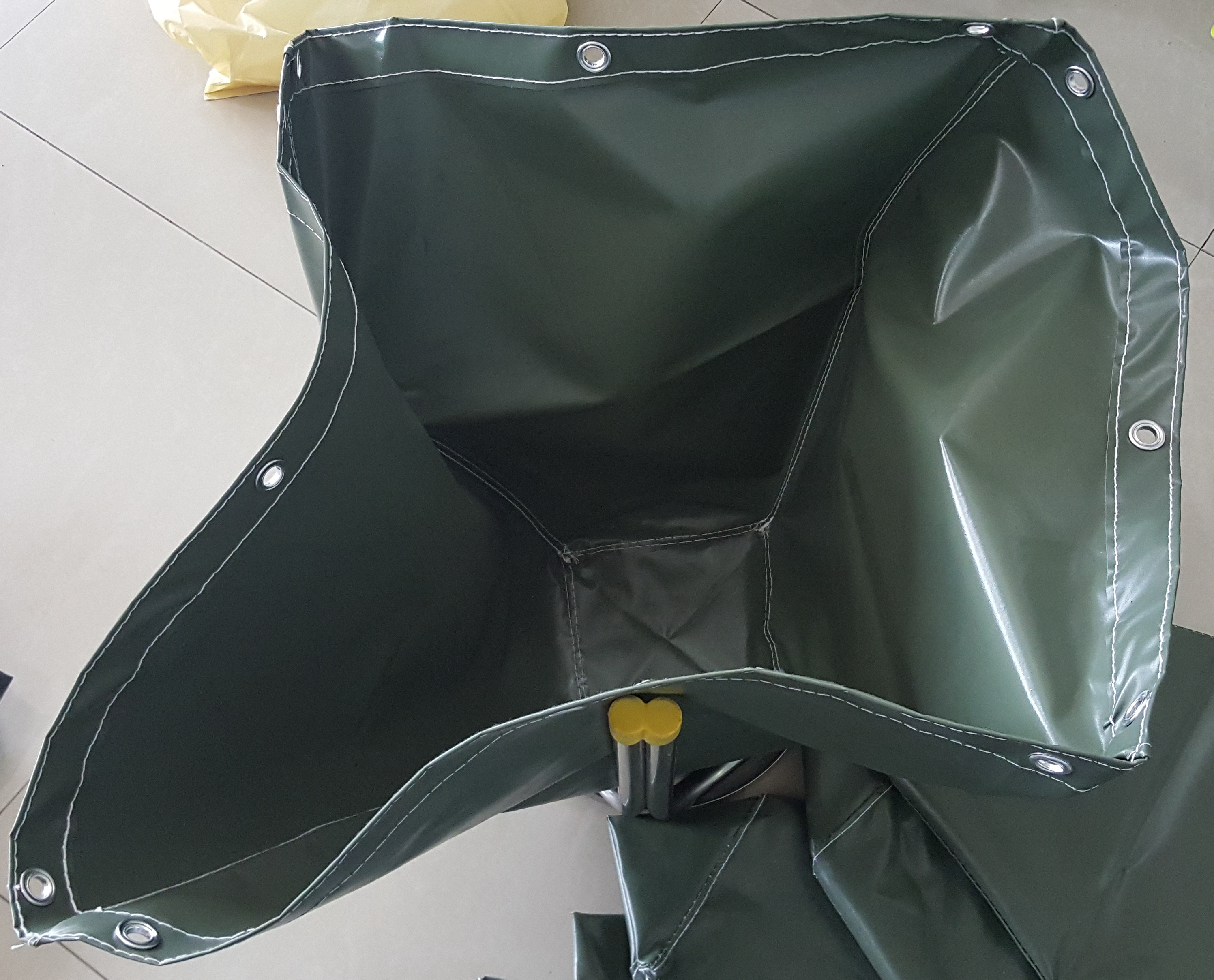 ผ้าใบกันฝน ขนาดกว้าง 10m x ยาว 4m ผ้าใบคลุมสินค้า ผ้าใบกันน้ำ ผ้าใบกันแดด ผ้าใบคูนิล่อน ผ้าใบโรงงาน ผ้าใบอุตสาหกรรม ผ้าใบคลุมเครื่องจักร ผ้าใบเต็นท์ ผ้าใบคลุมสระน้ำ ผ้าใบคลุมกองดิน ผ้าใบนิคมอุตสาหกรรม ผ้าใบรถระบะ ผ้าใบคลุมรถสิบล้อ ผ้าใบกูบรถไฟ ผ้าใบรถบรรท