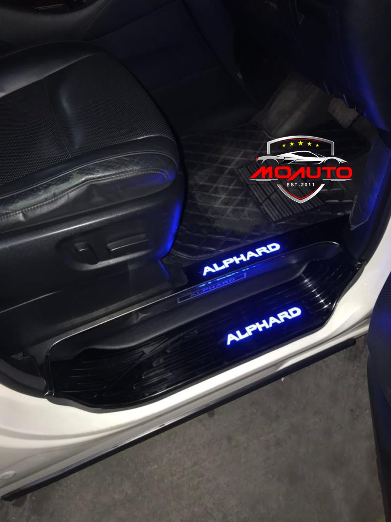 สคับเพลทกันรอยเท้า LED 8 ชิ้น ALPHARD / VELLFIRE MC