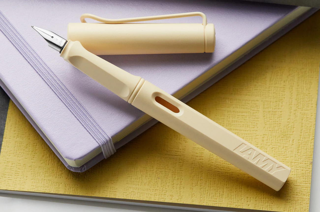Lamy box set safari cream fountain pen