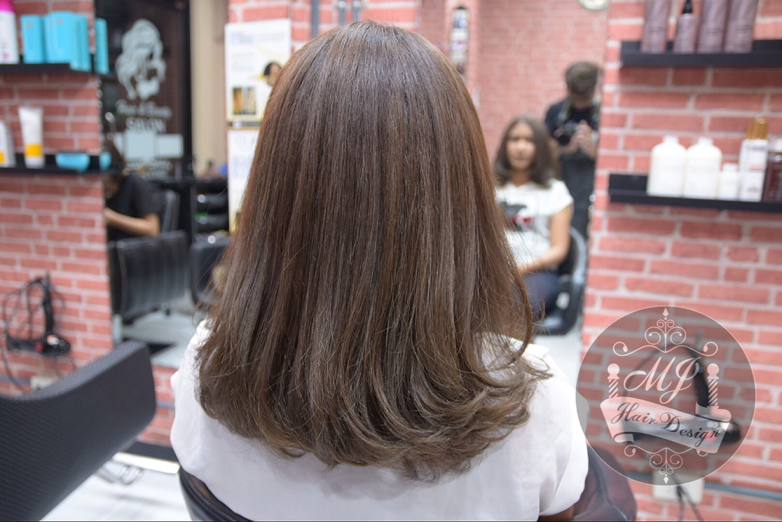 บริการทำสีผม โทนน้ำตาลเบจประกายหม่นเทา