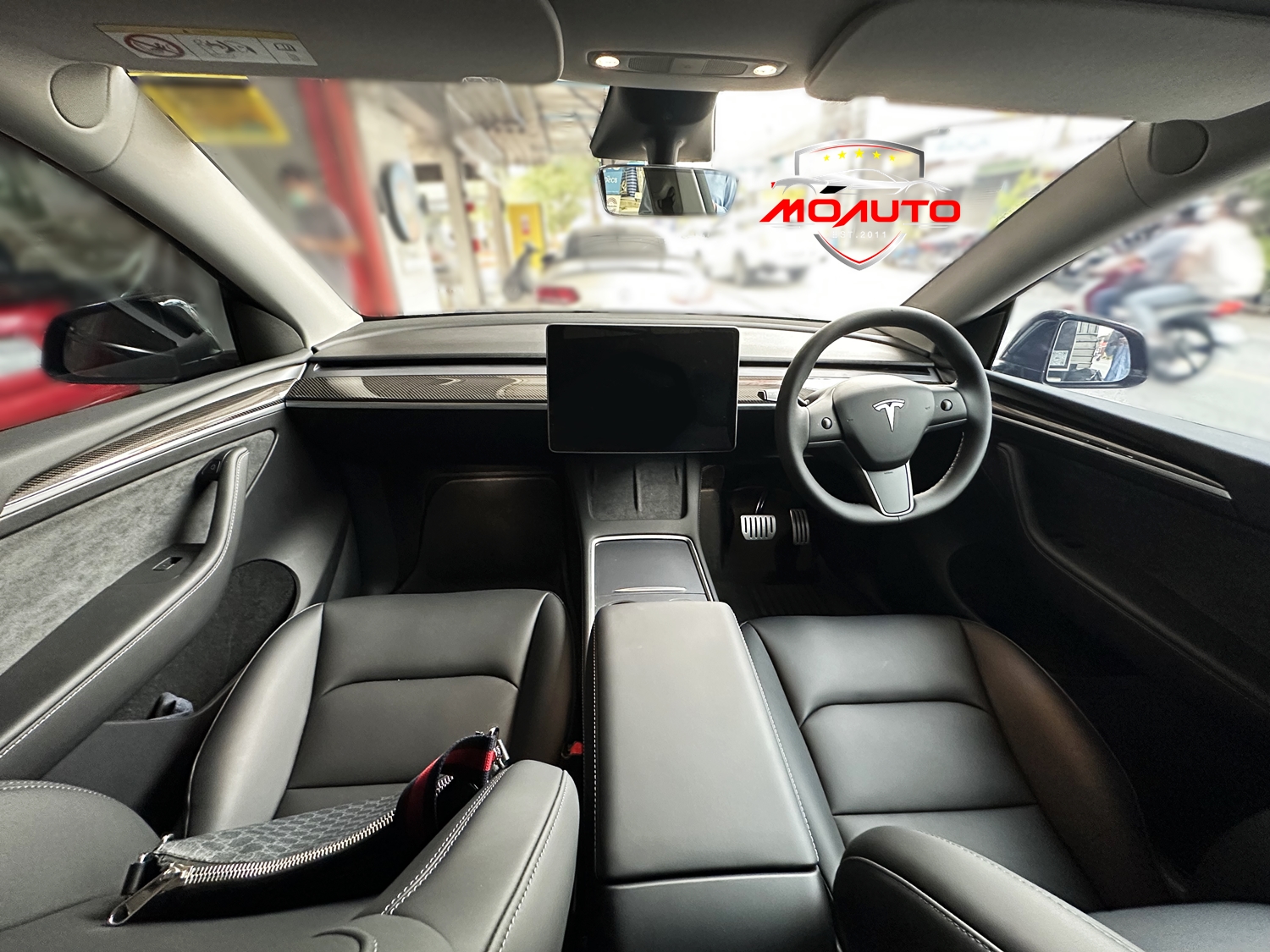 คอนโซลหน้าคาร์บอนแท้ Tesla Model 3