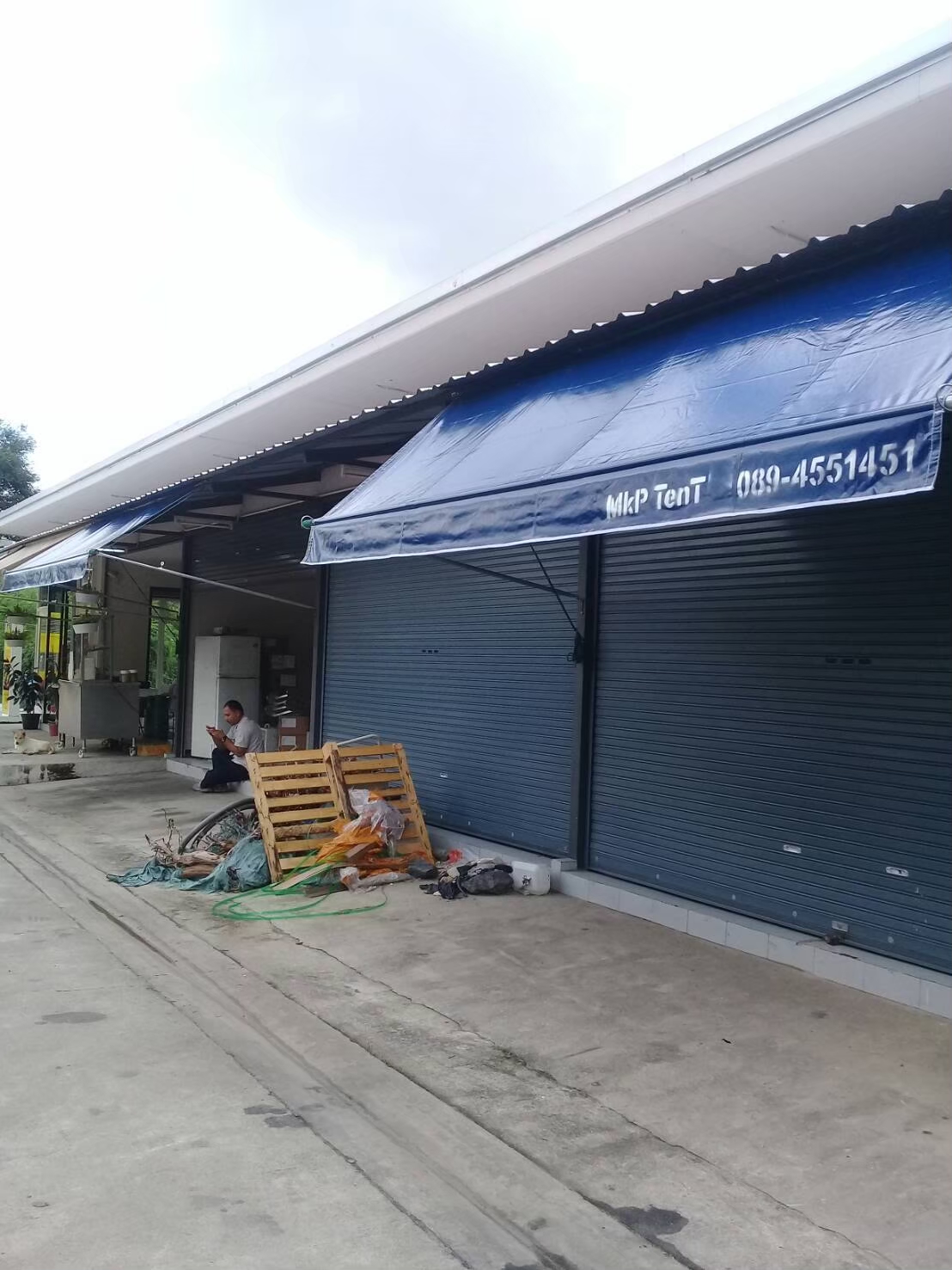 ผ้าใบชักรอก กว้าง 6เมตร สูง 5มตร (ไม่รวมเสาค้ำ) กันสาดผ้าใบ ชักรอกผ้าใบ ผ้าใบม้วนขึ้นลง ผ้าใบม้วนเก็บได้ ผ้าใบตลาดนัด มีทุกสี 6m x 5m