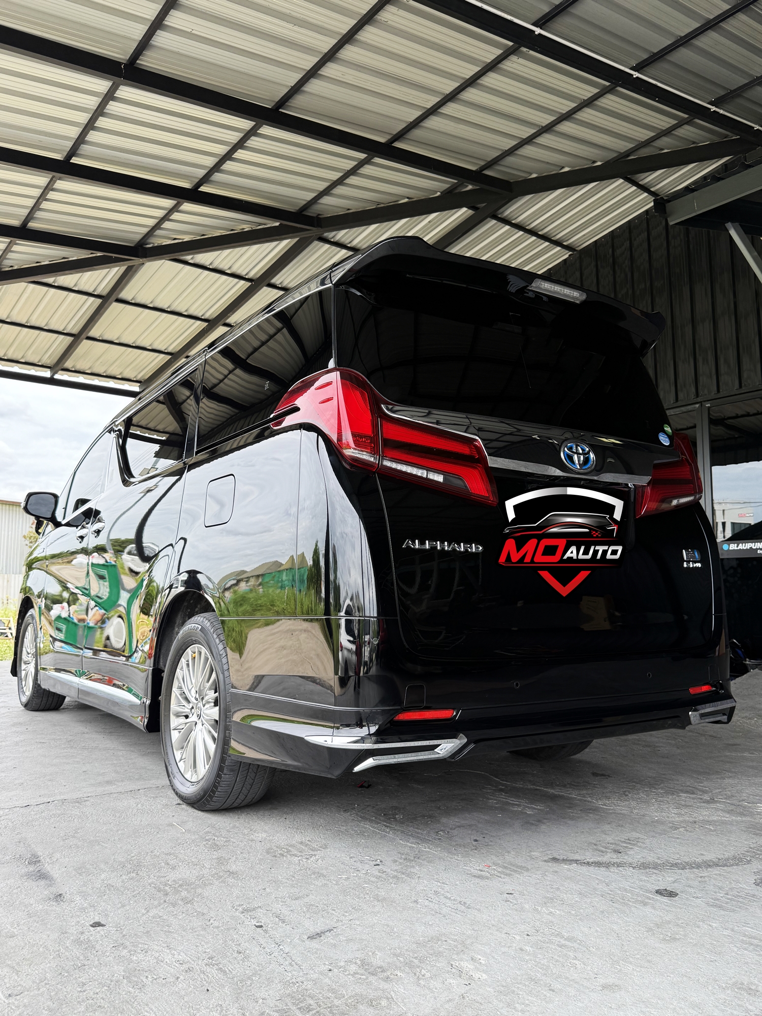 ชุดแต่งรอบคัน ALPHARD 30 HYBRID X ทรง Modellista