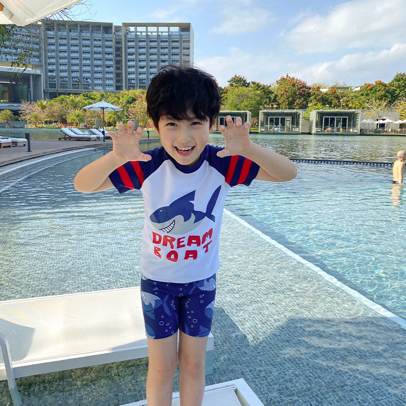 ชุดว่ายน้ำ ลายฉลาม ไซส์ 3XL