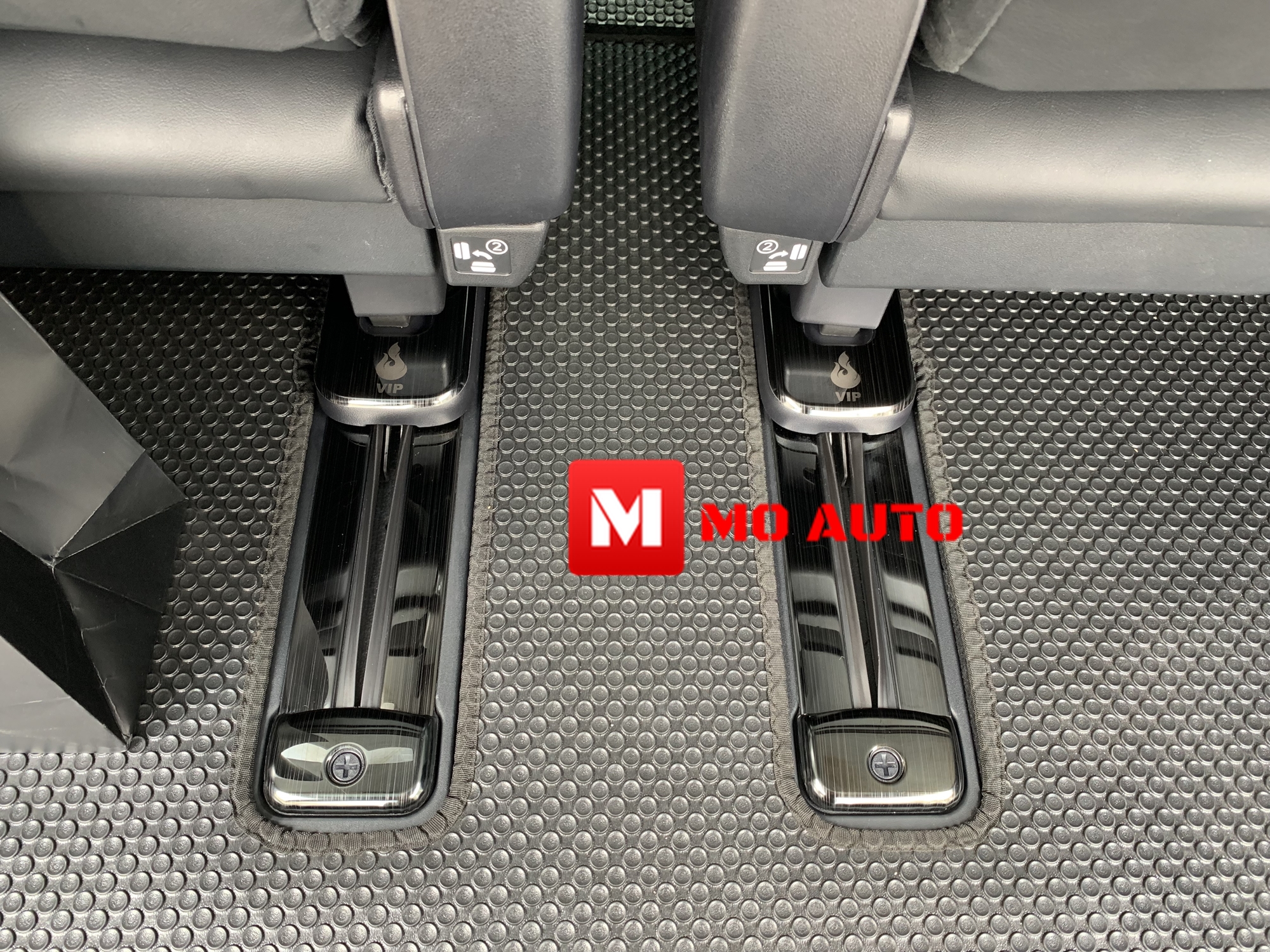 ครอบรางเลื่อนสแตนเลท 304 ALPHARD / VELLFIRE 2016-2022