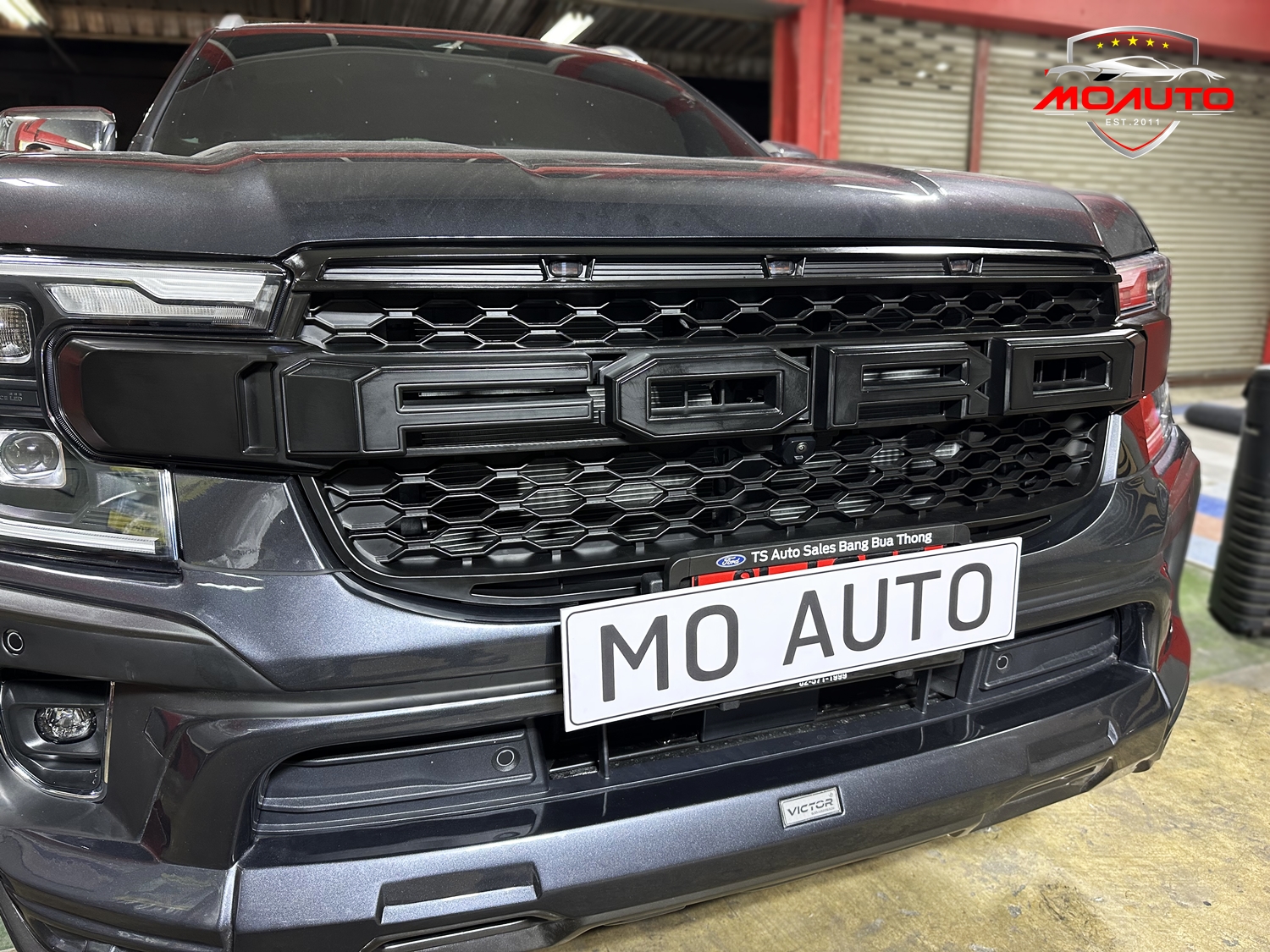 กระจังหน้าดำพร้อมไฟแต่ง LED FORD EVEREST 2023 NEW GEN
