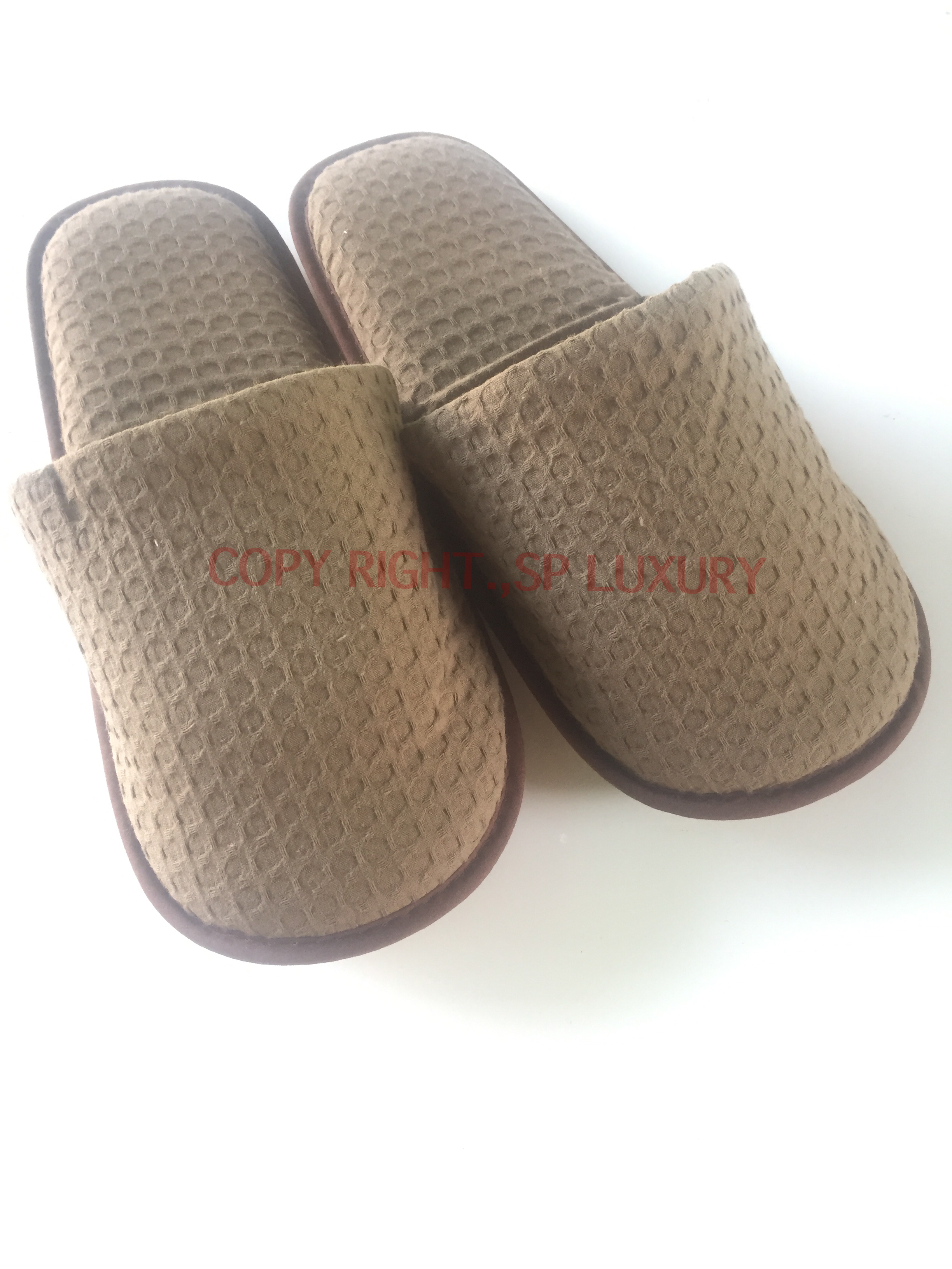 รองเท้า slipper รังผึ้ง สีน้ำตาล (หัวปิด)