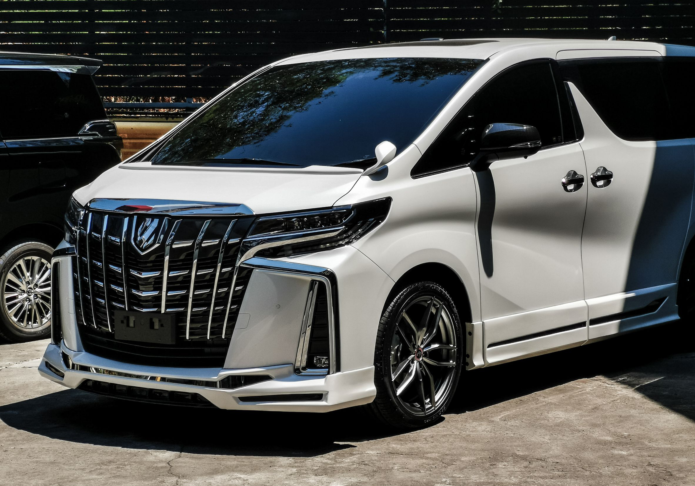 ชุดแต่งรอบคัน ZERCON-X ALPHARD 30 MC