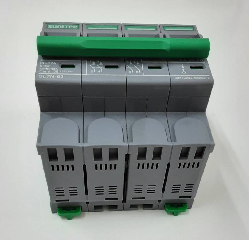 เบรกเกอร์ดีซีสำหรับโซล่าเซลล์ Suntree รุ่น SL7N-63 4P 1000V พิกัดกระแส 16A-32A