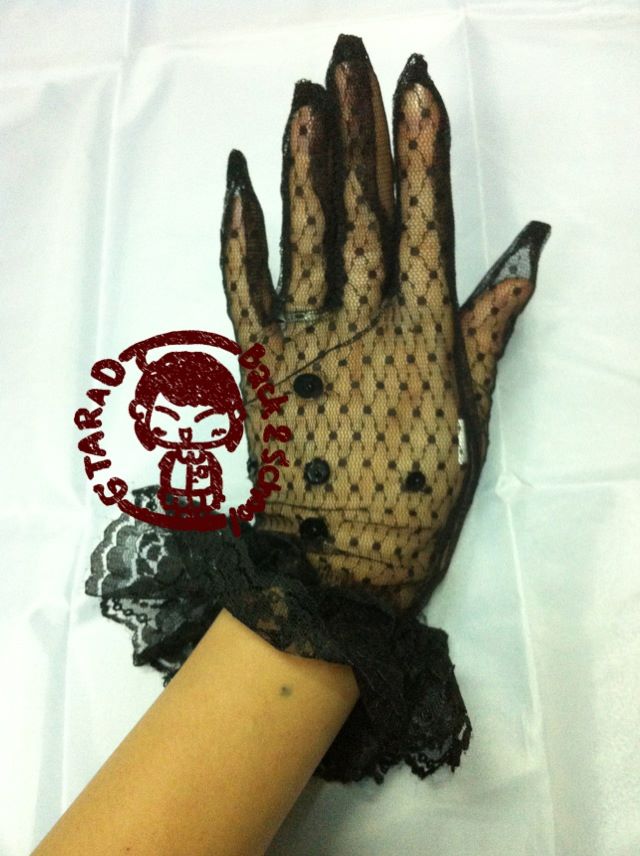 ถุงมือลูกไม้ สี ขาว/ดำ