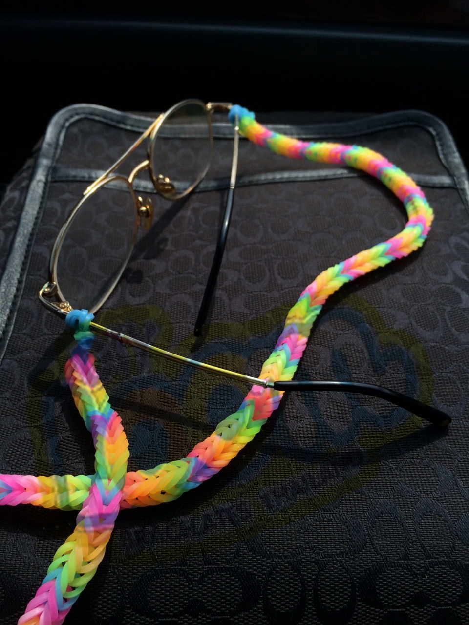 loom band glow in the dark จาก diy loom bracelets Thailand