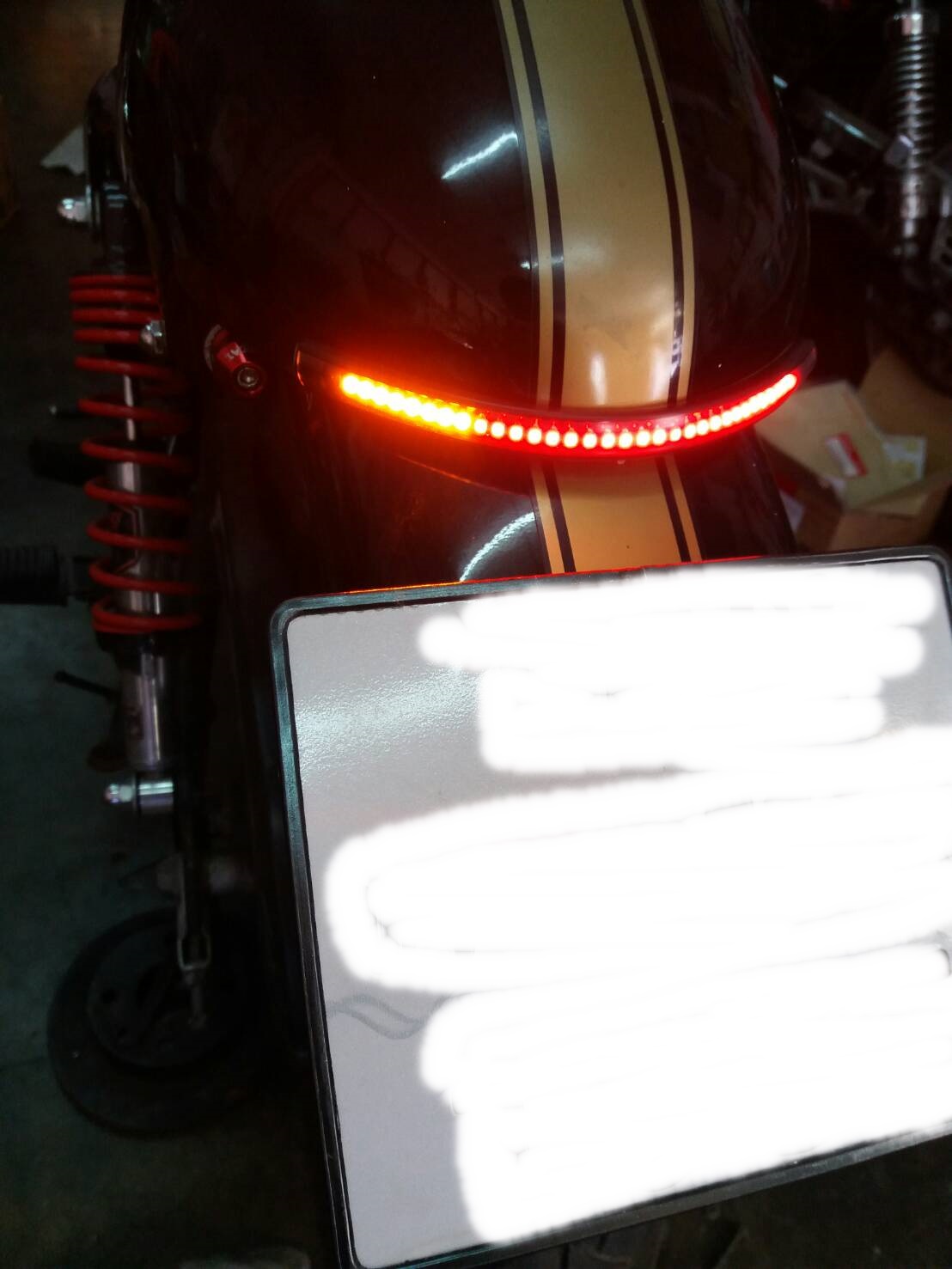 ไฟท้าย LED มีไฟเลี้ยว