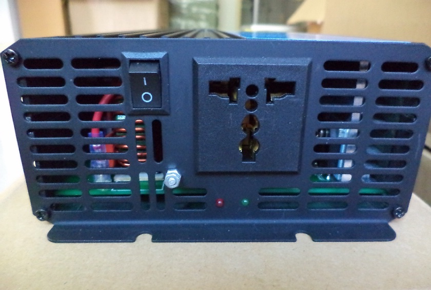 เครื่องแปลงไฟรถเป็นไฟบ้าน Pure Sine Wave - Best Power 1000W