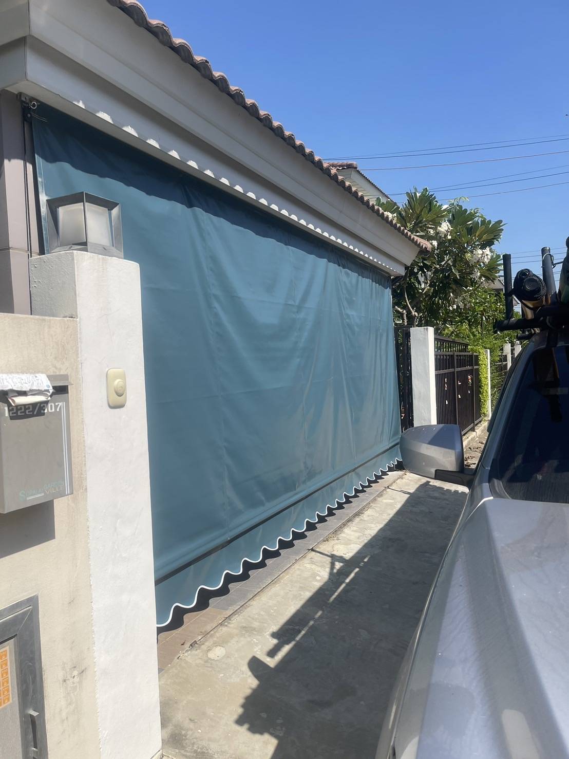 MKP TenT ผ้าใบชักรอก กว้าง 1เมตร สูง 1 เมตร (ไม่รวมเสาค้ำ) กันสาดผ้าใบ ชักรอกผ้าใบ ผ้าใบม้วนขึ้นลง ผ้าใบม้วนเก็บได้ มีทุกสี ขาว เทา ดำ น้ำเงิน แดง เขียว เหลือง ฟ้า ครีม ม่วง 1m x 1m