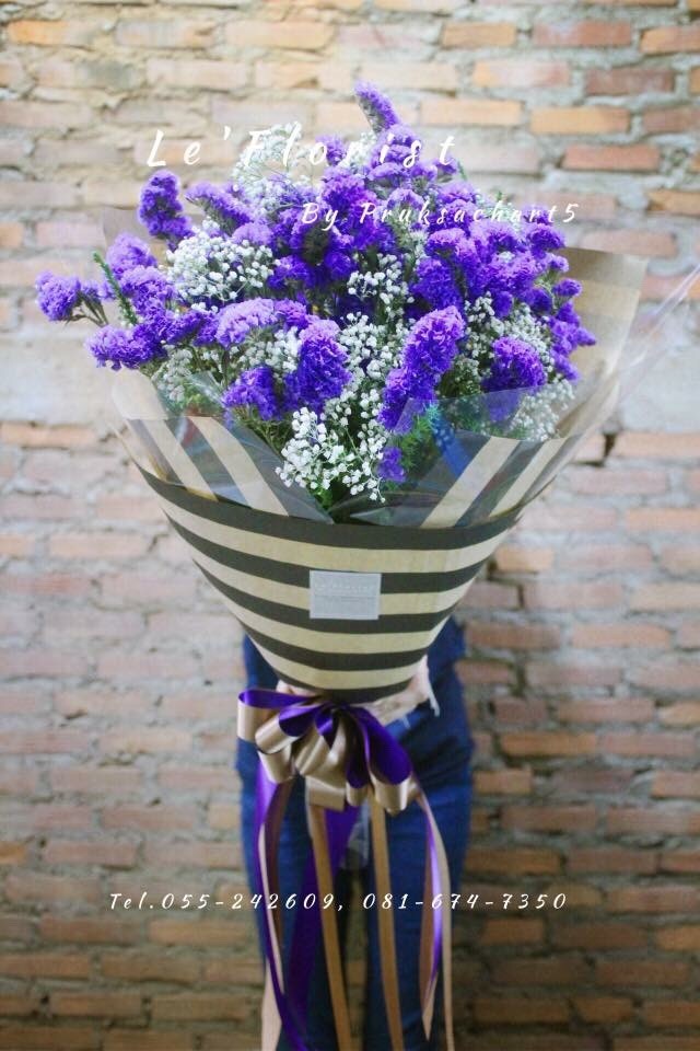 statice flower bouquet