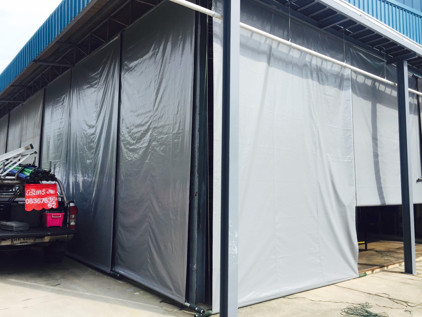 ผ้าใบชักรอก กว้าง 1เมตร สูง 6เมตร (ไม่รวมเสาค้ำ) กันสาดผ้าใบ ชักรอกผ้าใบ ผ้าใบม้วนขึ้นลง ผ้าใบม้วนเก็บได้ มีทุกสี 1m x 6m