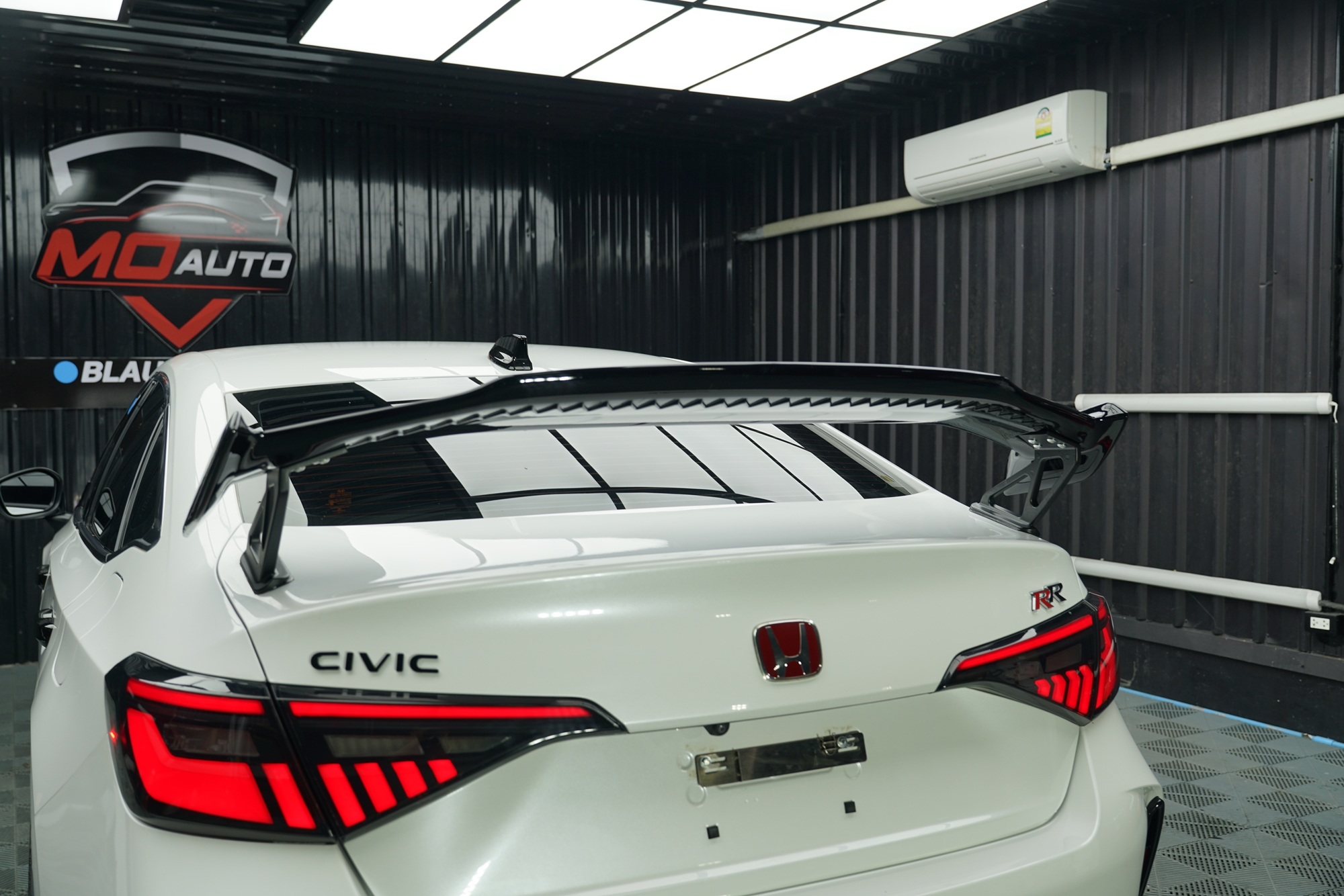 สปอยเลอร์ TYPE-R M-SPORT ดำเงา สำหรับ CIVIC FE