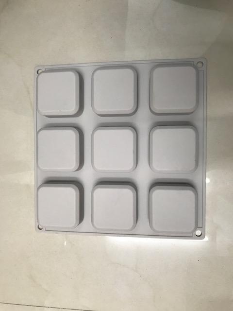 แม่พิมพ์รูปสี่เหลี่ยมขอบมน 9 ช่อง 60-70g 5.5*5.5*2.5 cm